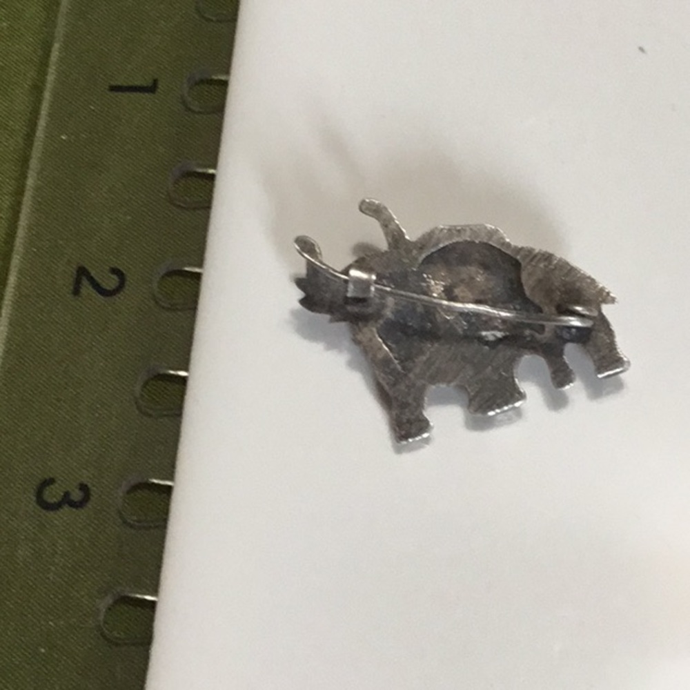 Vintage Elephant Couple Love 💗 Brooch Sterling Silver Heavier. Adorable 925 - Picture 3 of 4
